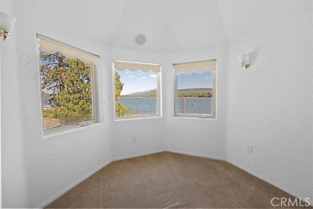 38512 North Shore Drive, Fawnskin, CA 92333