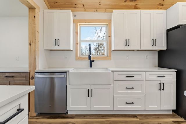 4249 State Highway 1651, Pine Knot, KY 42635