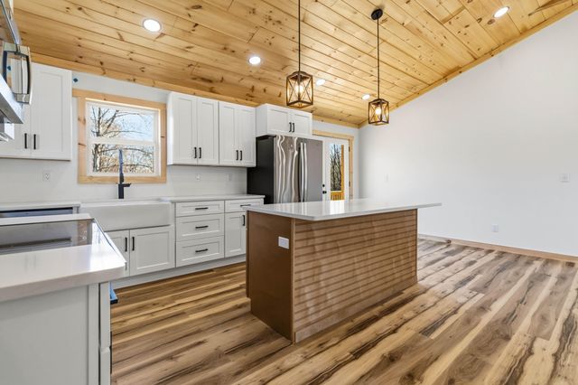 4249 State Highway 1651, Pine Knot, KY 42635