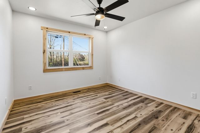 4249 State Highway 1651, Pine Knot, KY 42635