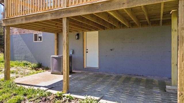 4249 State Highway 1651, Pine Knot, KY 42635