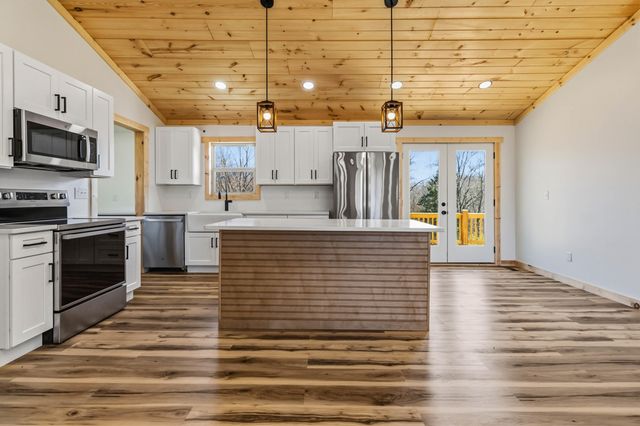 4249 State Highway 1651, Pine Knot, KY 42635