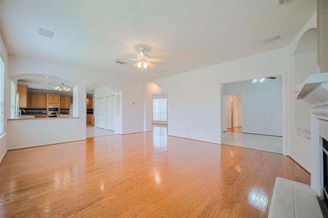 9218 Memorial Pines Way, Spring, TX 77379