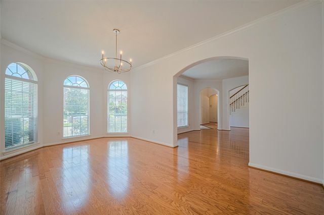 9218 Memorial Pines Way, Spring, TX 77379