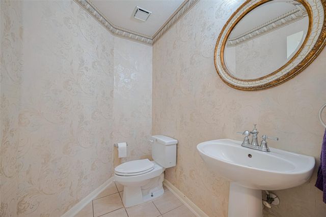 9218 Memorial Pines Way, Spring, TX 77379