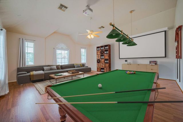 9218 Memorial Pines Way, Spring, TX 77379