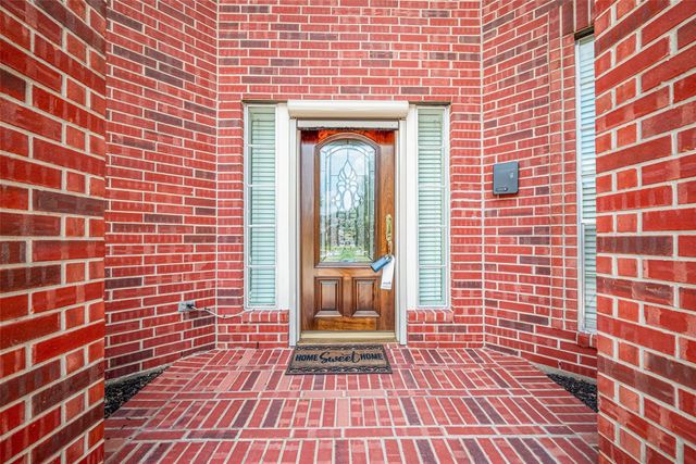 9218 Memorial Pines Way, Spring, TX 77379