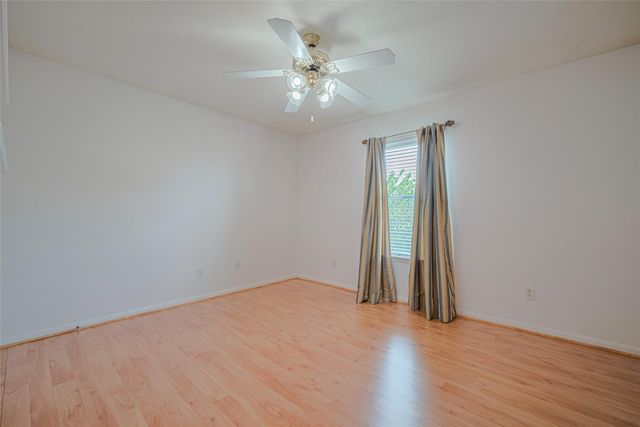 9218 Memorial Pines Way, Spring, TX 77379