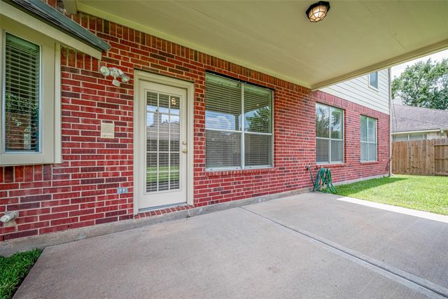 9218 Memorial Pines Way, Spring, TX 77379