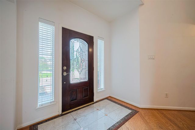 9218 Memorial Pines Way, Spring, TX 77379