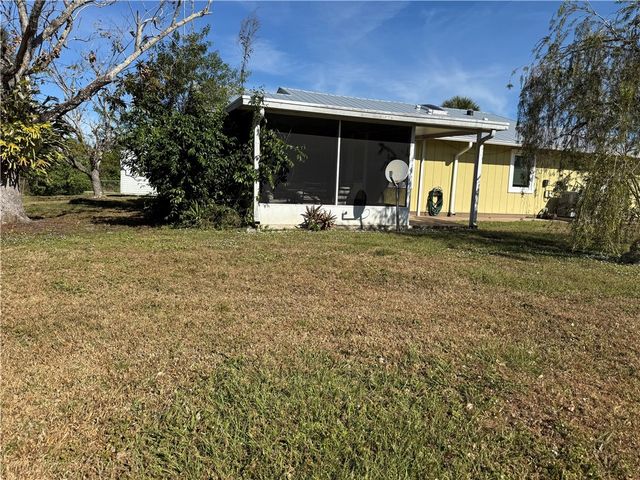 9185 100th Court, Vero Beach, FL 32967