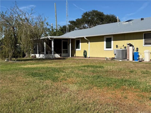 9185 100th Court, Vero Beach, FL 32967