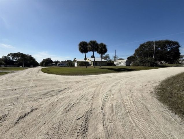 9185 100th Court, Vero Beach, FL 32967