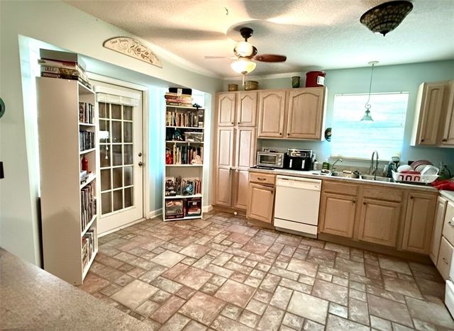 9185 100th Court, Vero Beach, FL 32967