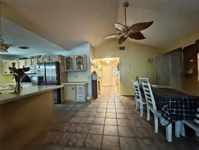 9185 100th Court, Vero Beach, FL 32967