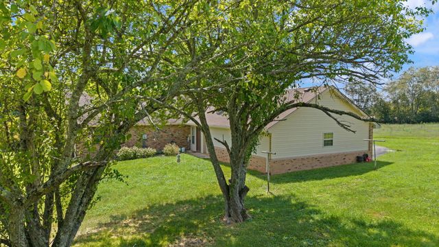 172 Walden Lane, Bronston, KY 42518