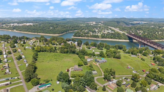 172 Walden Lane, Bronston, KY 42518