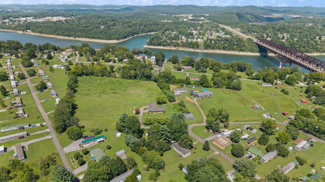 172 Walden Lane, Bronston, KY 42518