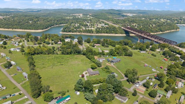 172 Walden Lane, Bronston, KY 42518