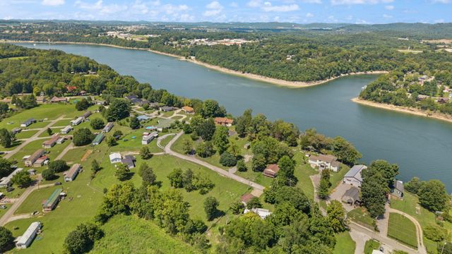 172 Walden Lane, Bronston, KY 42518