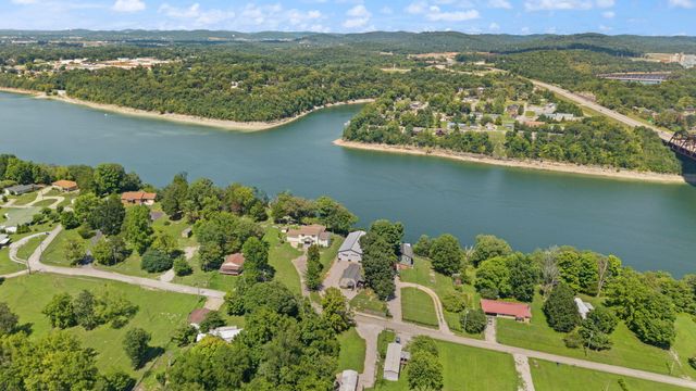 172 Walden Lane, Bronston, KY 42518