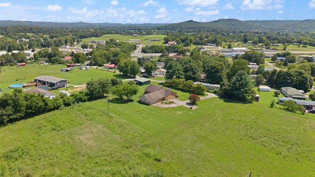 172 Walden Lane, Bronston, KY 42518