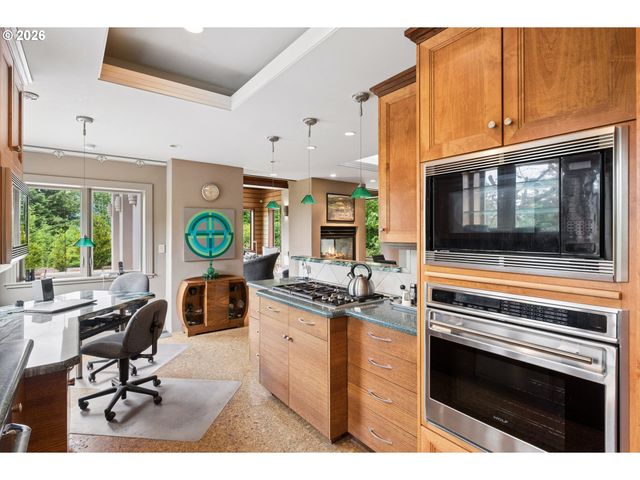20088 S ATHENS Dr, Oregon City, OR 97045