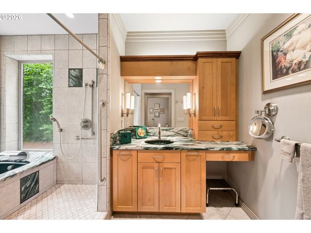 20088 S ATHENS Dr, Oregon City, OR 97045