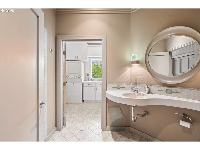 20088 S ATHENS Dr, Oregon City, OR 97045