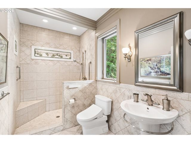 20088 S ATHENS Dr, Oregon City, OR 97045