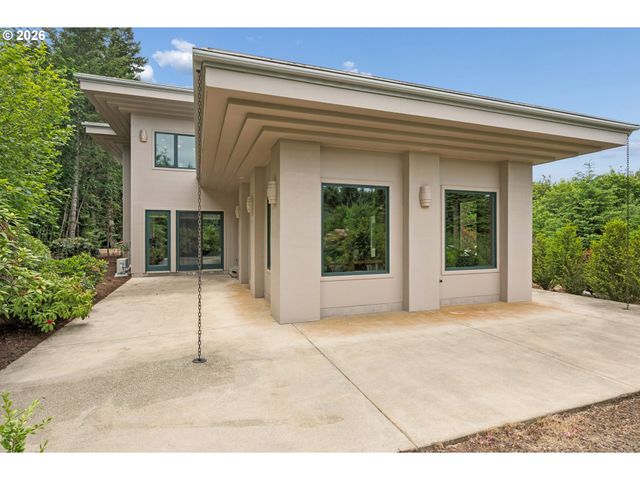20088 S ATHENS Dr, Oregon City, OR 97045