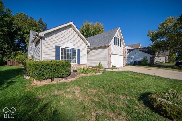 1142 Crestwood Drive, Greenwood, IN 46143