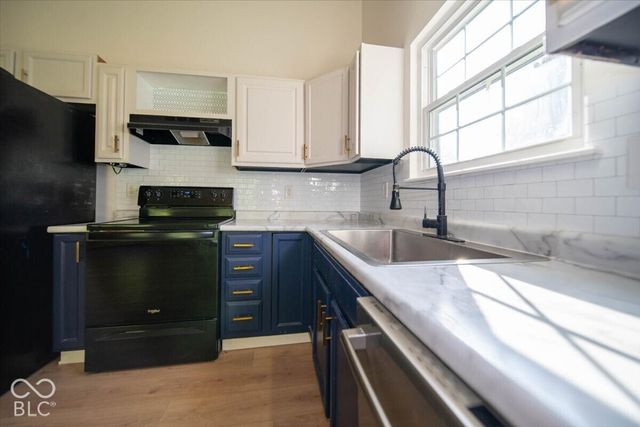 1142 Crestwood Drive, Greenwood, IN 46143
