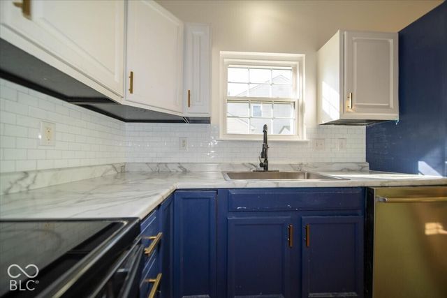 1142 Crestwood Drive, Greenwood, IN 46143