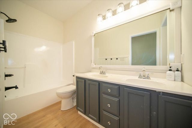 1142 Crestwood Drive, Greenwood, IN 46143