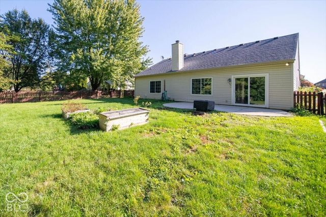 1142 Crestwood Drive, Greenwood, IN 46143