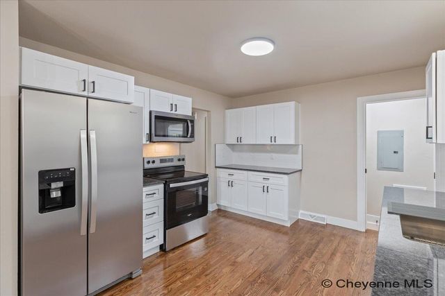 3413 FRONTIER ST, Cheyenne, WY 82001