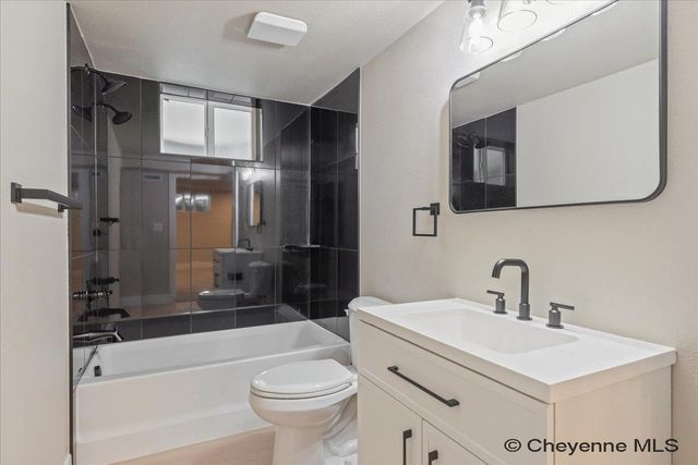 3413 FRONTIER ST, Cheyenne, WY 82001