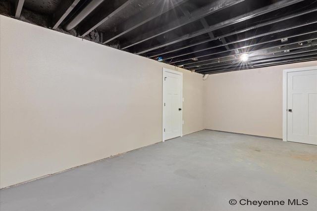 3413 FRONTIER ST, Cheyenne, WY 82001