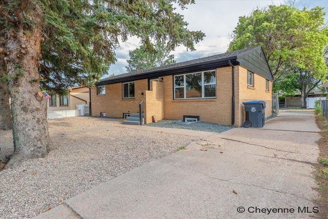 3413 FRONTIER ST, Cheyenne, WY 82001
