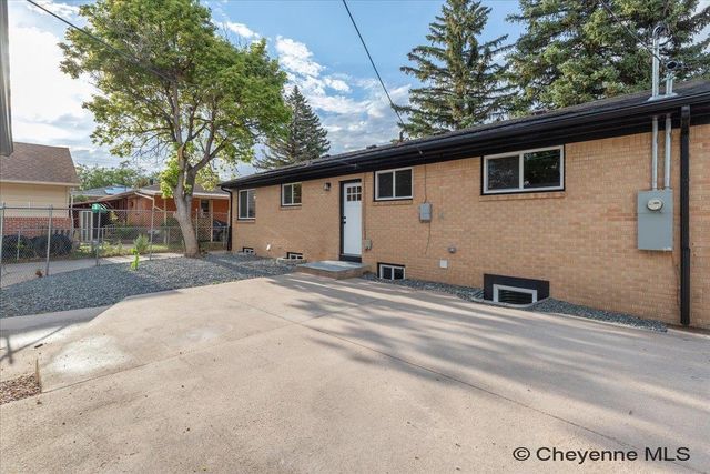 3413 FRONTIER ST, Cheyenne, WY 82001