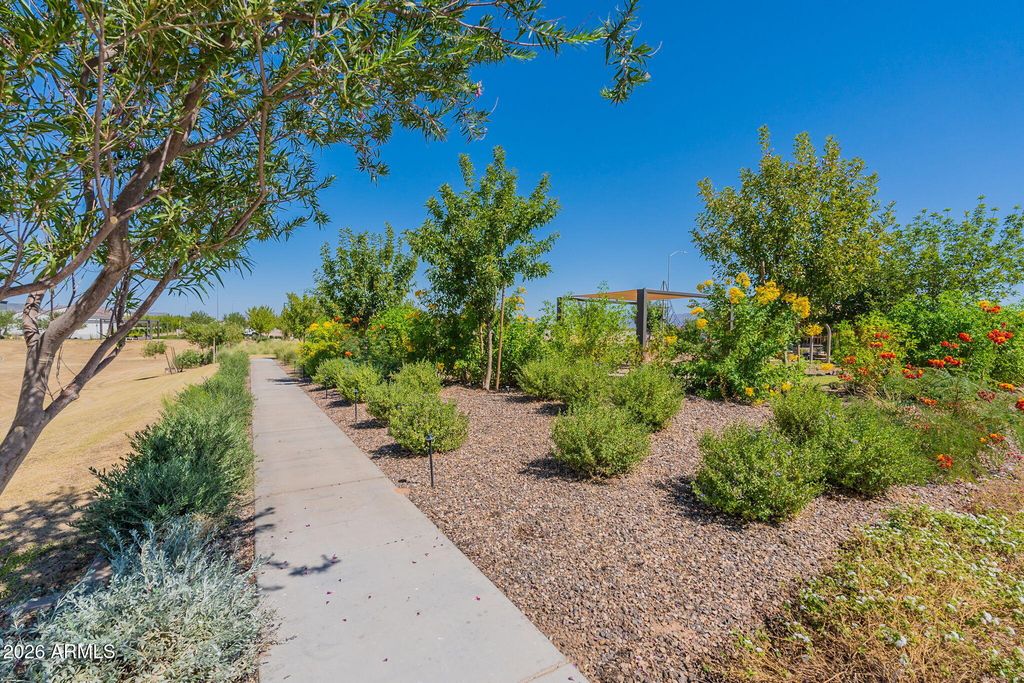 Image 23 of property listing at 11103 E UTAH Avenue, Mesa, AZ 85212