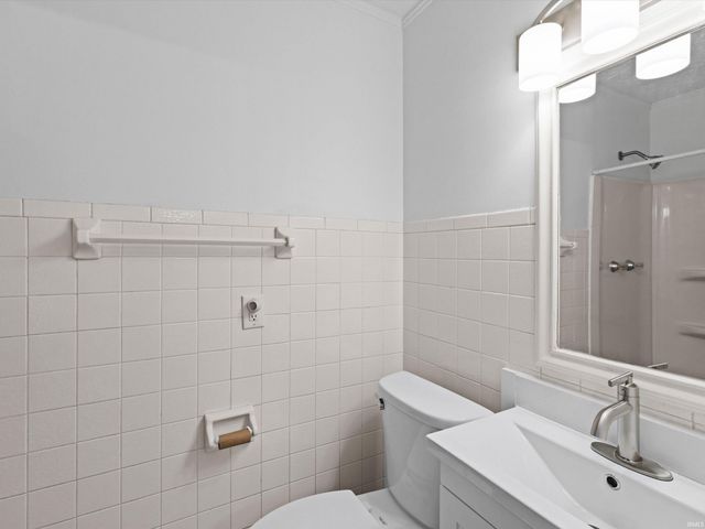 4799 Elizabeth Lane, Newburgh, IN 47630