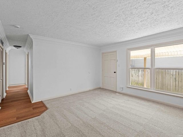 4799 Elizabeth Lane, Newburgh, IN 47630