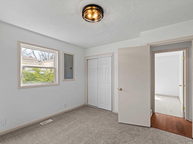 4799 Elizabeth Lane, Newburgh, IN 47630