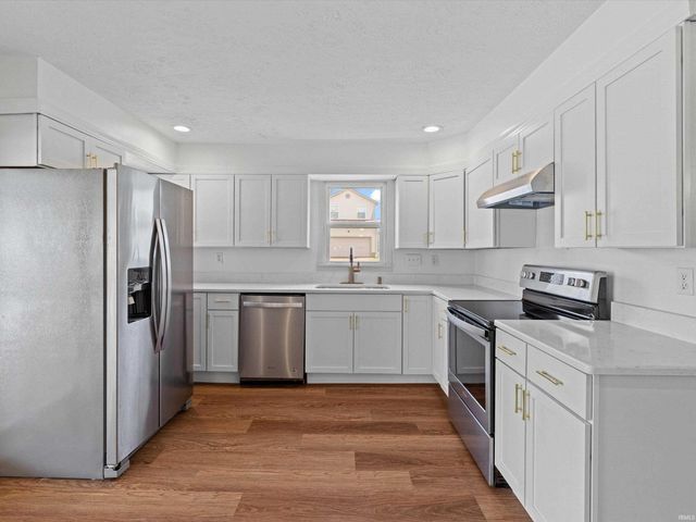 4799 Elizabeth Lane, Newburgh, IN 47630