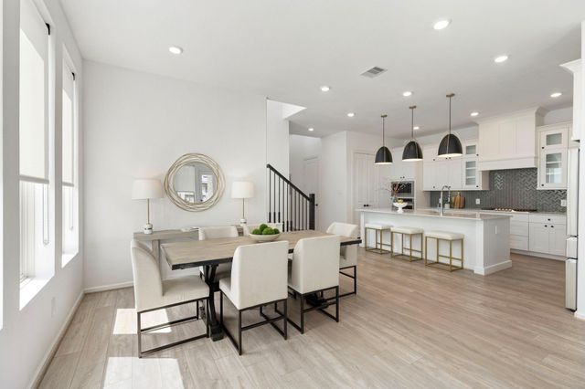 608 Cypress Bay Lane, Pinehurst, TX 77362