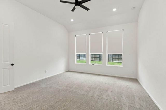 608 Cypress Bay Lane, Pinehurst, TX 77362