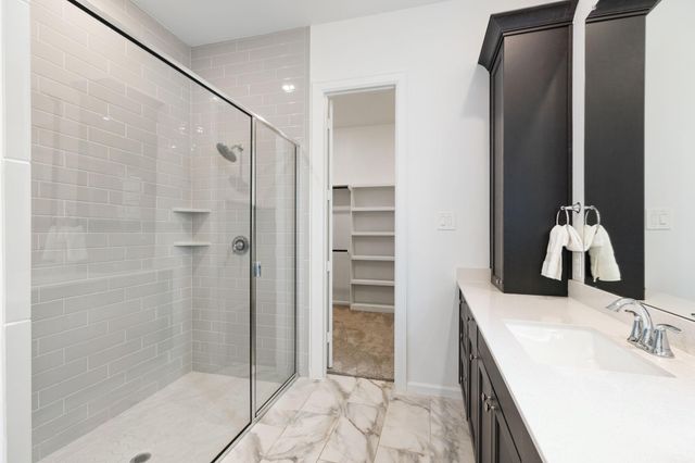 608 Cypress Bay Lane, Pinehurst, TX 77362