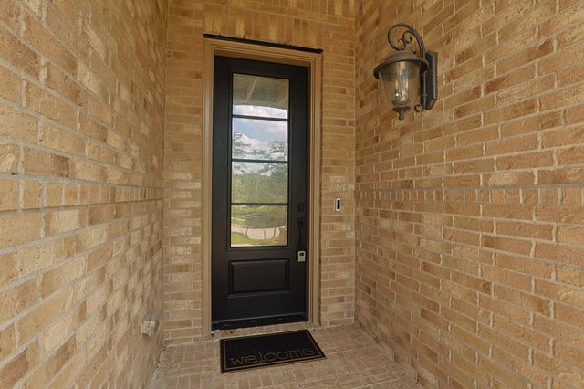 608 Cypress Bay Lane, Pinehurst, TX 77362